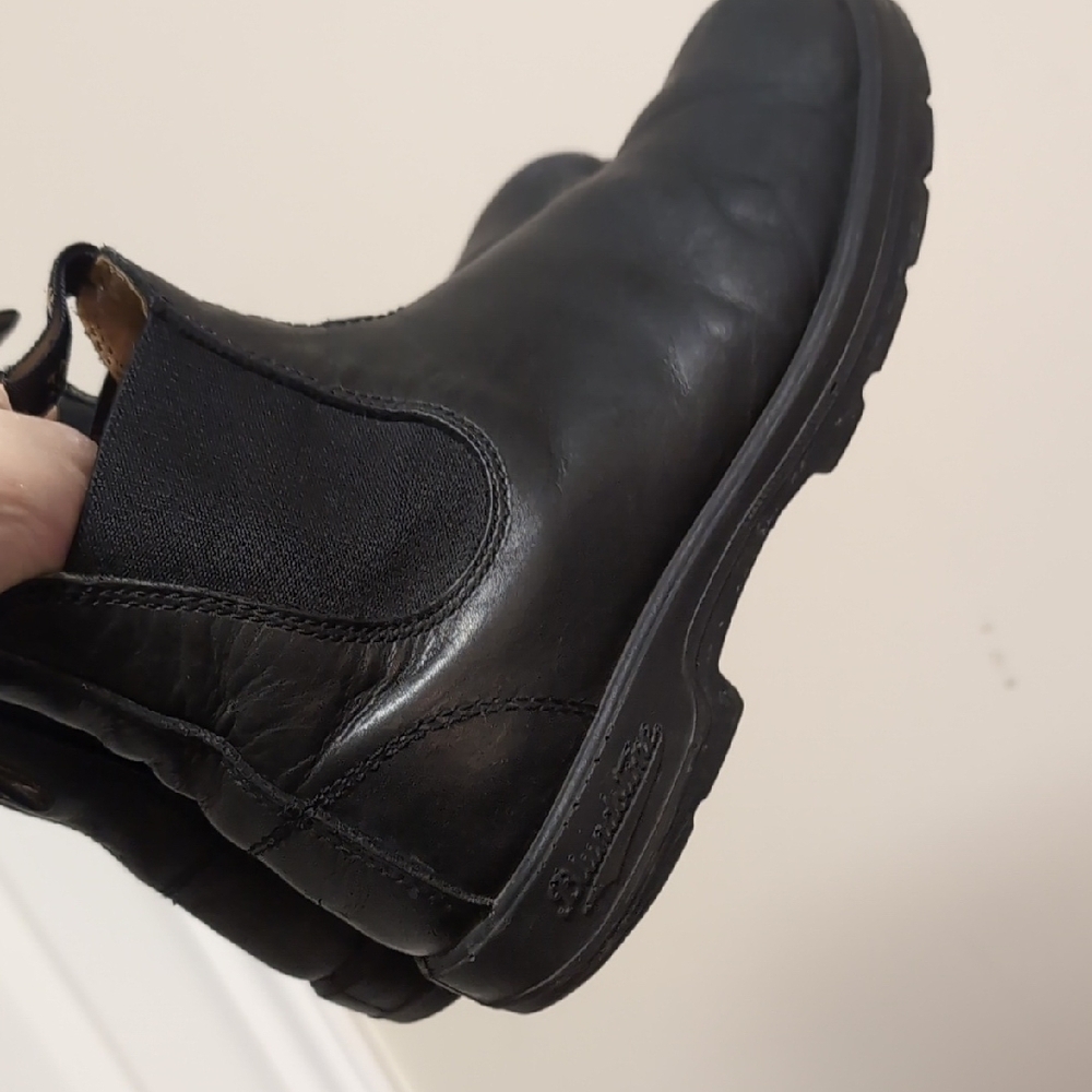 Blundstone Black Leather Ankle Boots - Picture 2 of 10